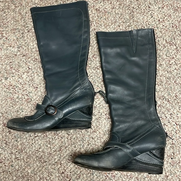 Fly london high zip back leather wedge heel boots in grey - Picture 9 of 12